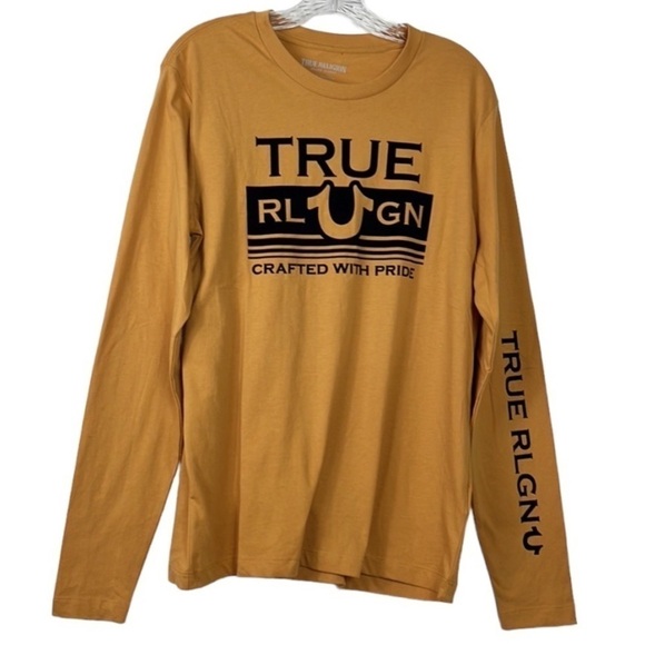 True Religion Tee Shirt Men's M Gold Black Logo Long Sleeve Stretch Knit NWT - Picture 2 of 13